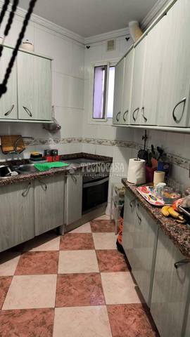 Piso en Venta en C. Jorge Guillén en Girón - Las Delicias
