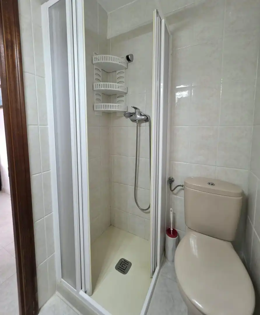 Baño de Piso en venta en Salou con Aire acondicionado, Terraza y Amueblado