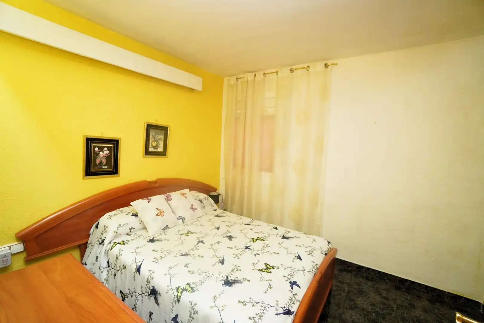 Habitación de Piso en venta en Terrassa con Amueblado y Alarma