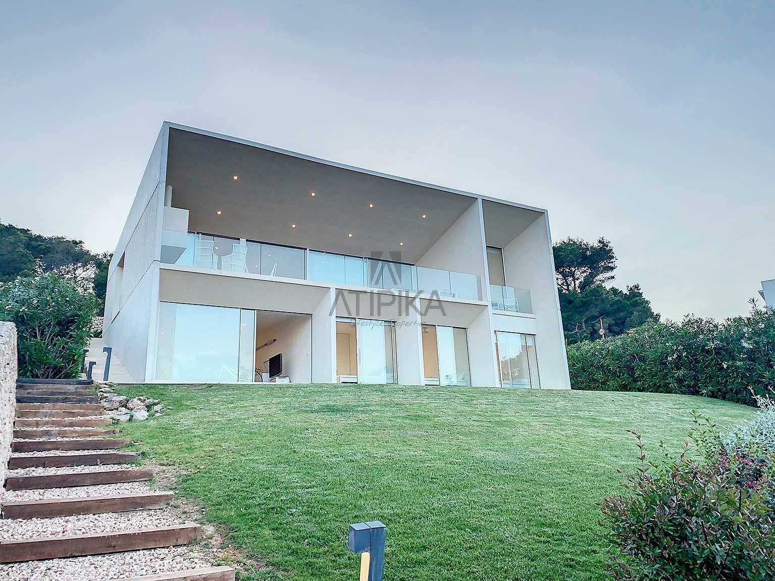 Vista exterior de Casa o xalet en venda en Maó amb Terrassa, Forn i Rentadora