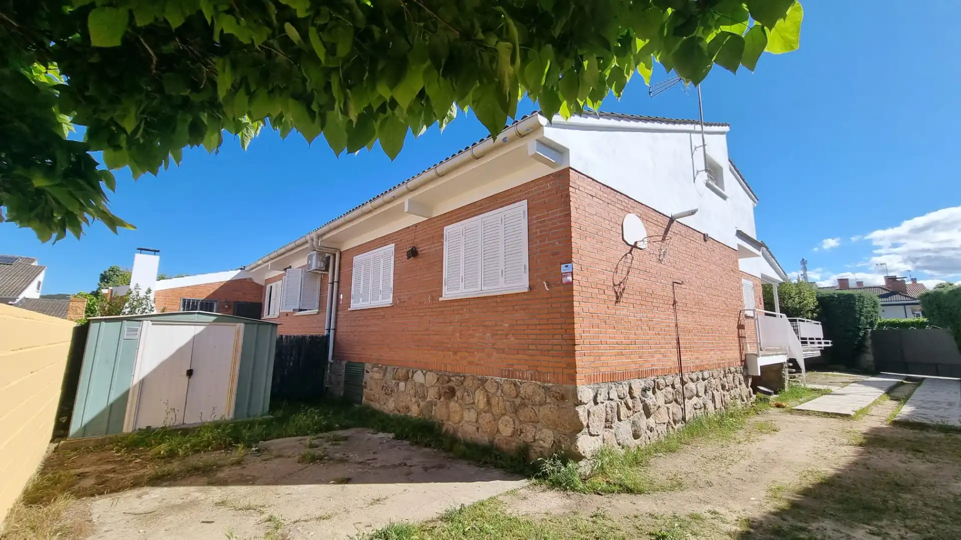 Exterior view of Detached homes for sale in Moralzarzal  with Heating, Private garden and Terrace