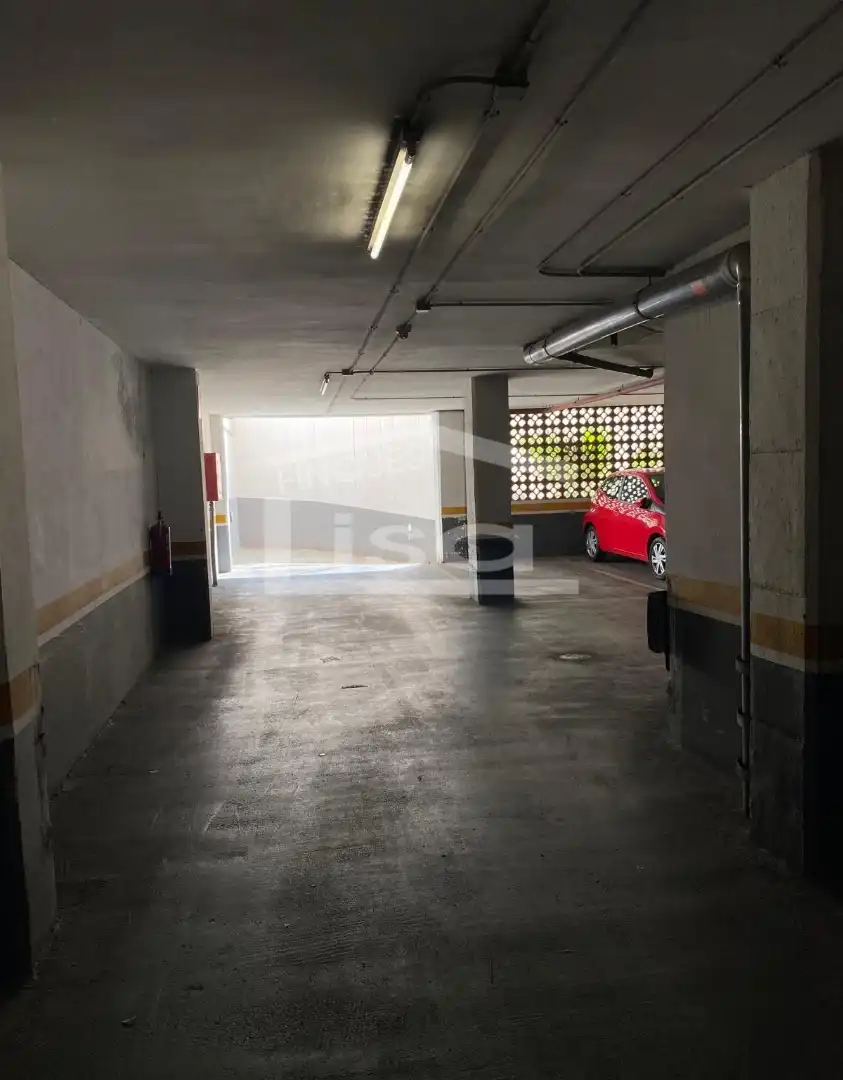 Einzelparkplatz zum Verkauf in Carrer de Còrsega, imagen 8