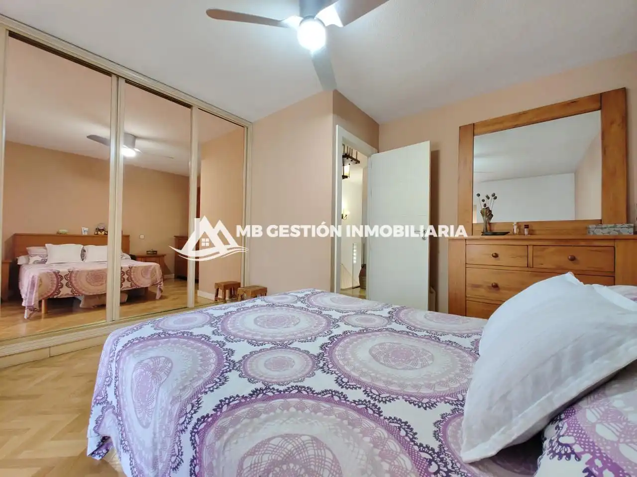 Schlafzimmer von Maisonette zum Verkauf in Fuenlabrada mit Klimaanlage, Heizung und Terrasse
