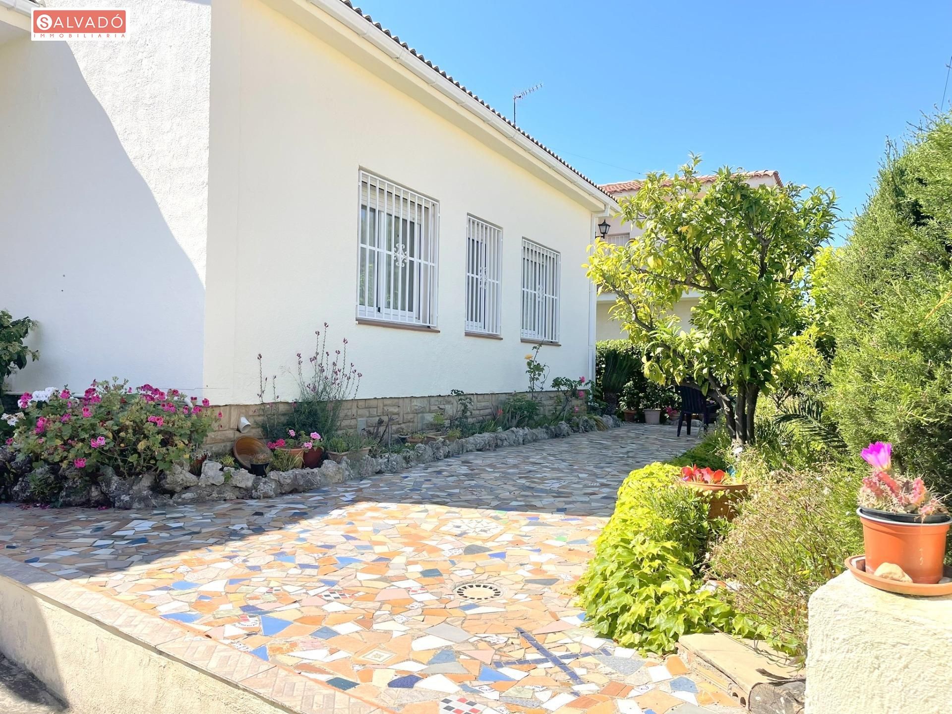 Exterior view of House or chalet for sale in Calafell  with Private garden and Terrace