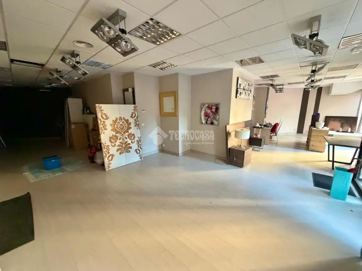 Local comercial en venda a Puente de Vallecas, imagen 6