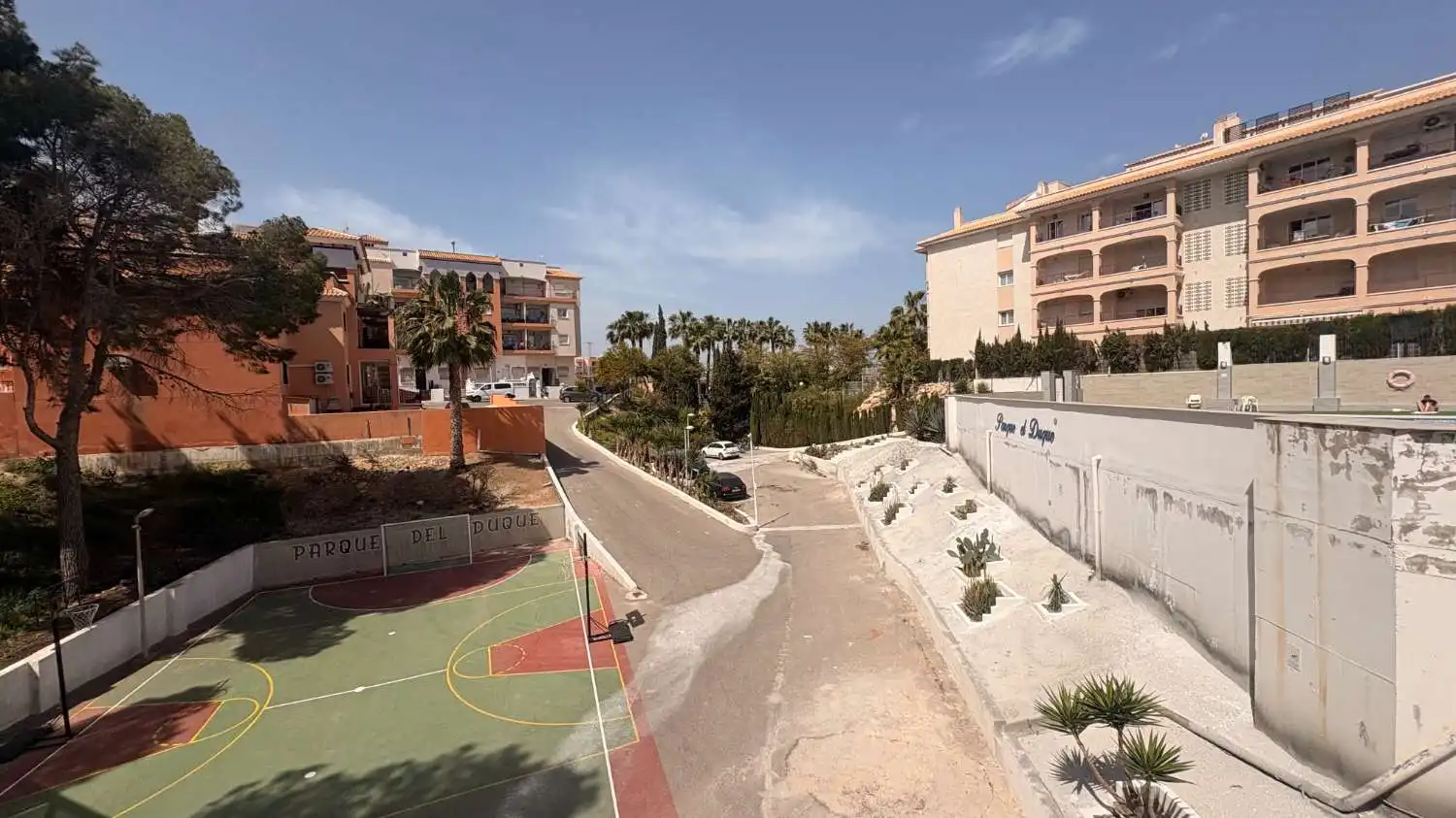 Außenansicht von Wohnungen zum Verkauf in Orihuela mit Klimaanlage, Heizung und Schwimmbad