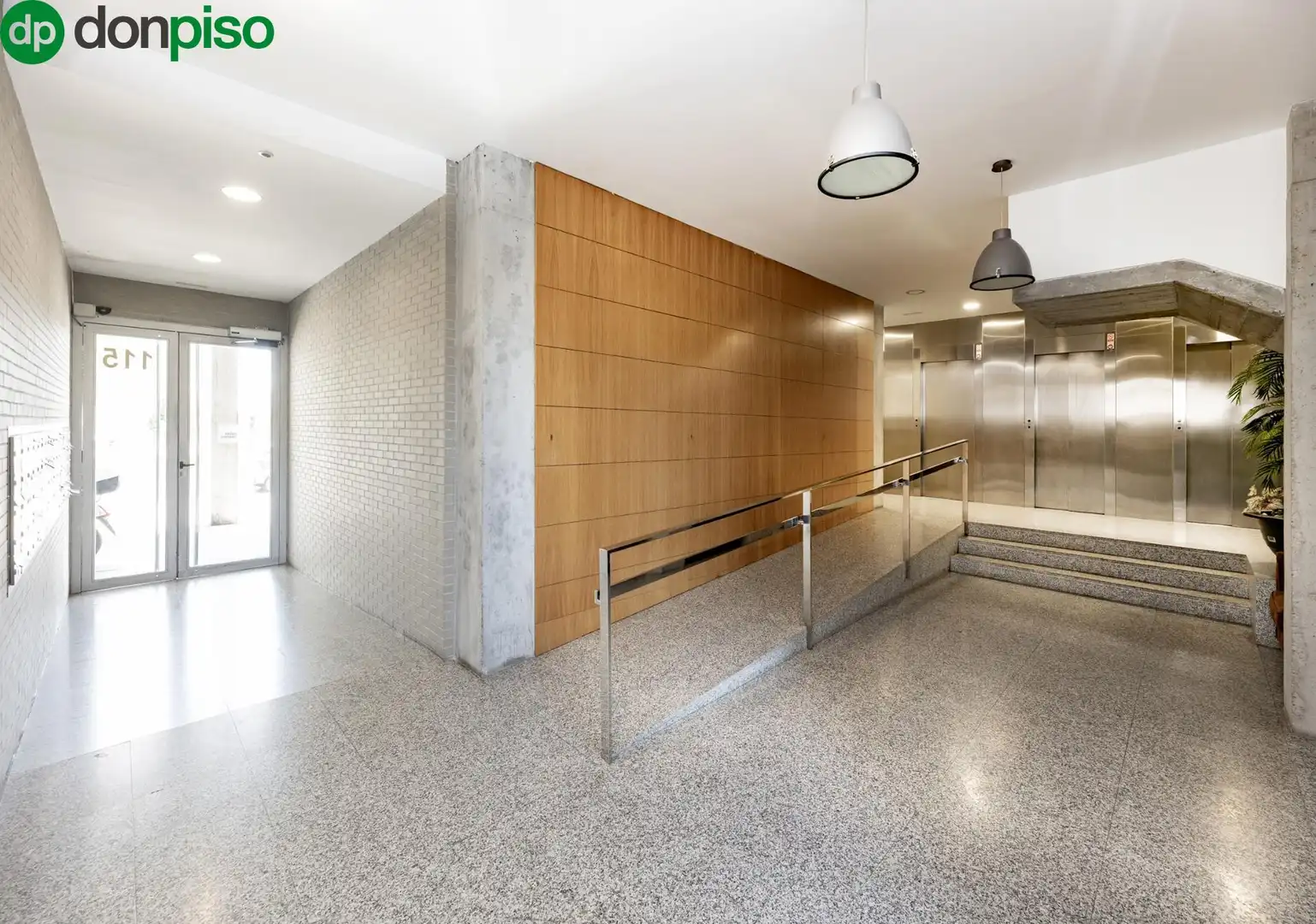 Flat for sale in Avenida DE LA ILUSTRACION, 115, Campus de la Salud