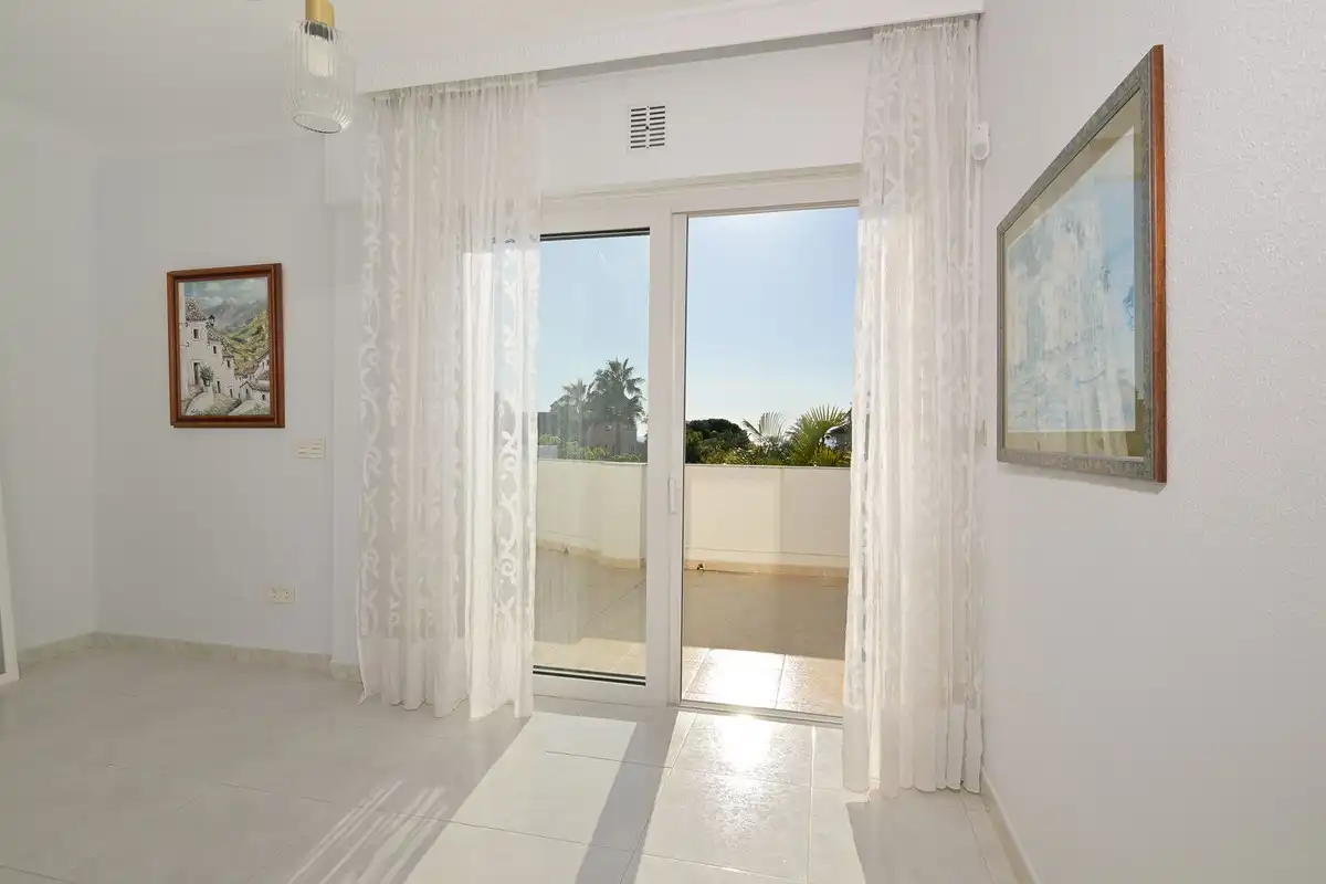 Habitación de Casa o chalet en venta en Marbella con Terraza, Trastero y Piscina