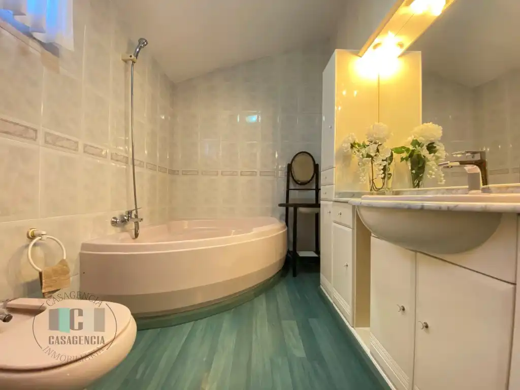 Duplexes for sale in Calle Poeta Verdaguer, Hospital - Plaza del Real