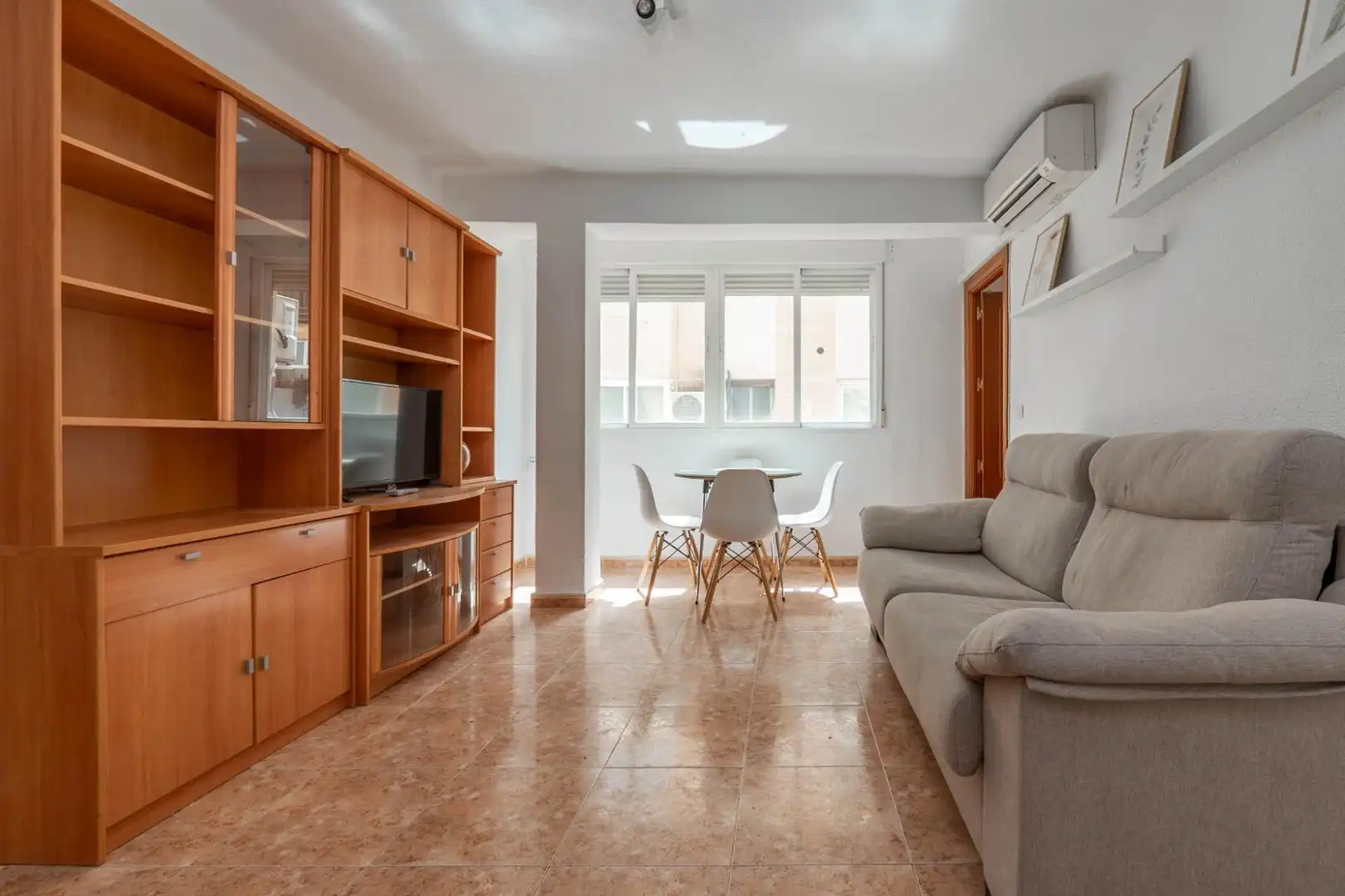Sala de estar de Piso en venta en Granada con Aire acondicionado y Amueblado