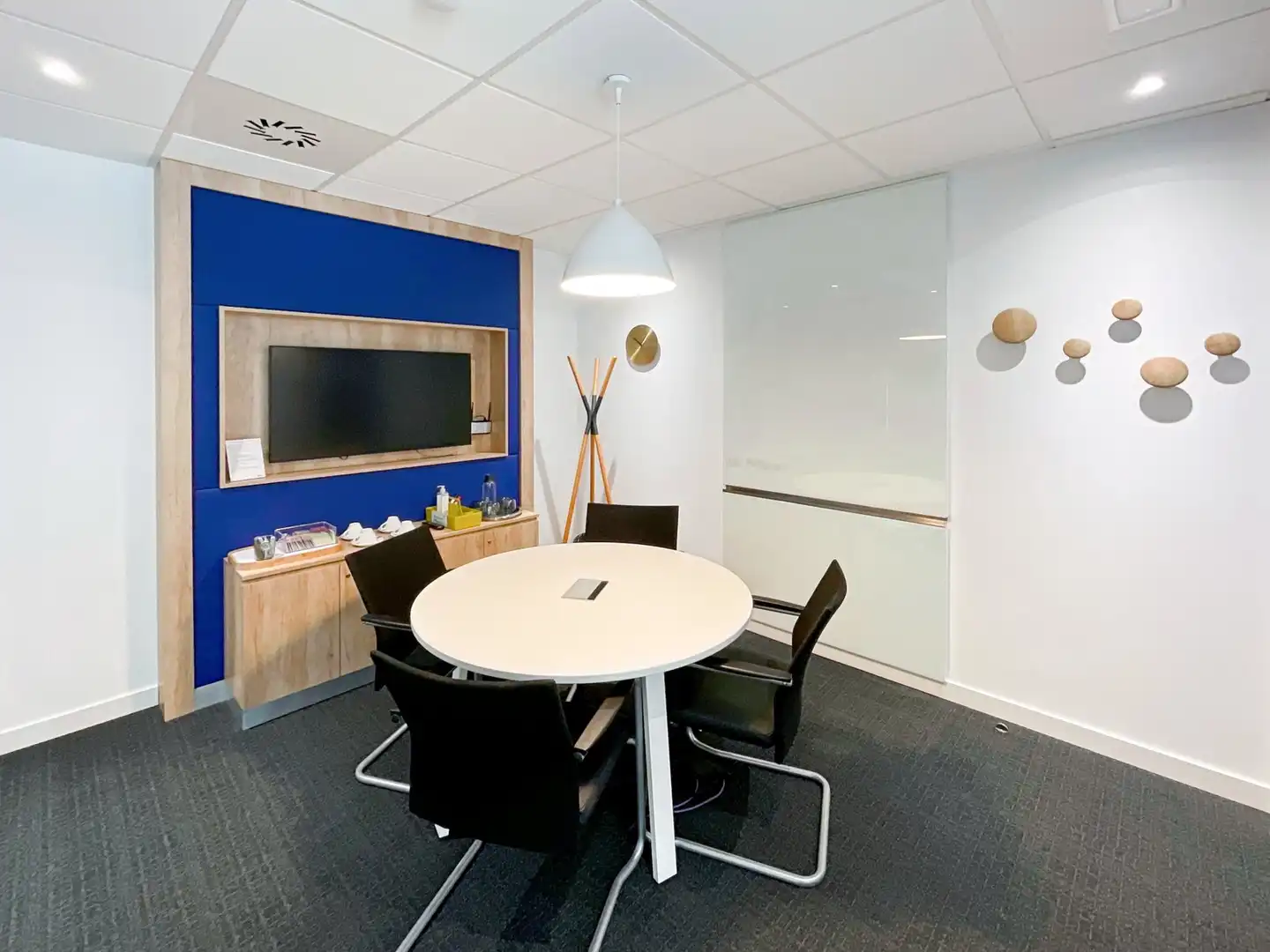 Büro zur Miete in Barcelona mit Klimaanlage, Heizung und Möbliert