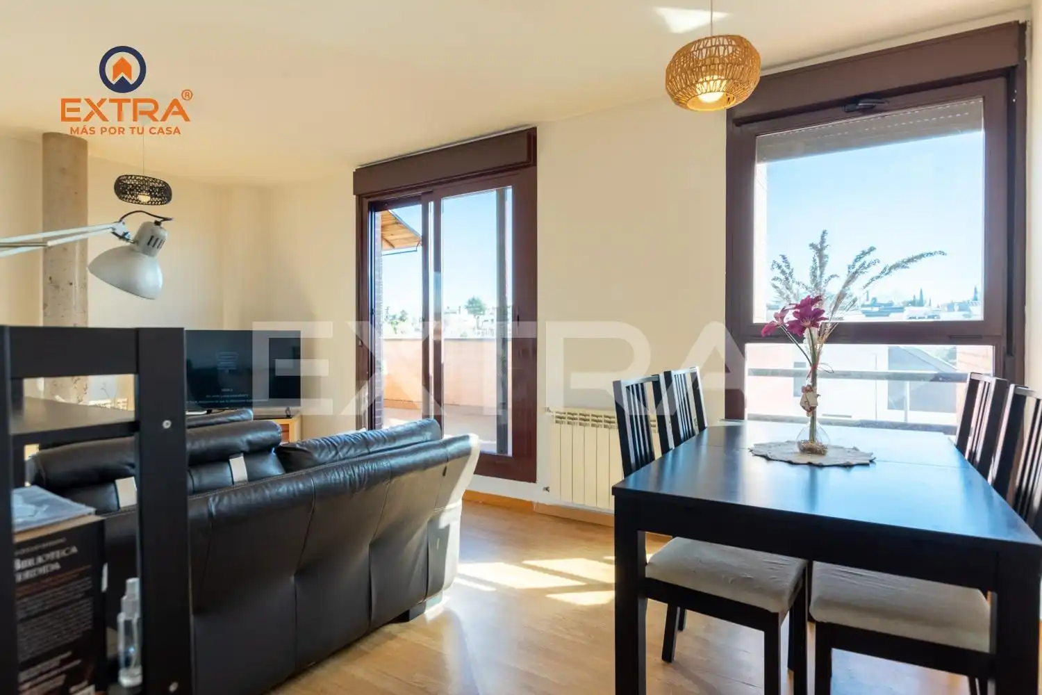 Sala de estar de Ático en venta en Las Rozas de Madrid con Calefacción, Jardín privado y Terraza