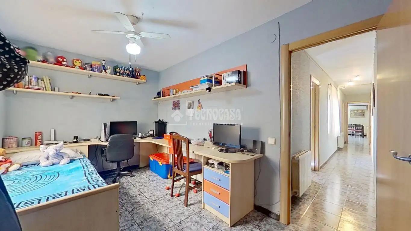 Habitación de Piso en venta en Barberà del Vallès con Calefacción y Balcón
