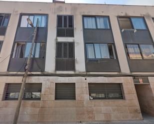 Vista exterior de Edifici en venda en Sabadell