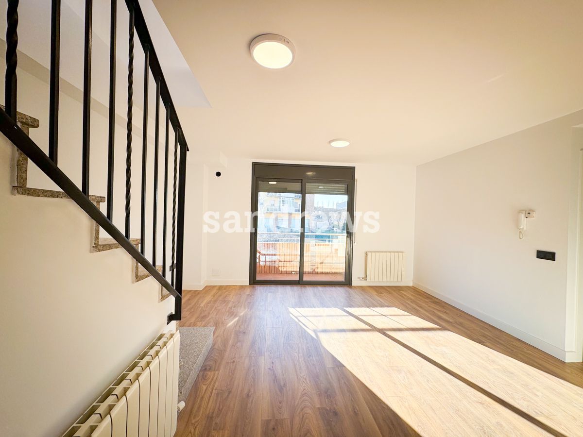 Dormitori de Dúplex en venda en Figueres amb Calefacció