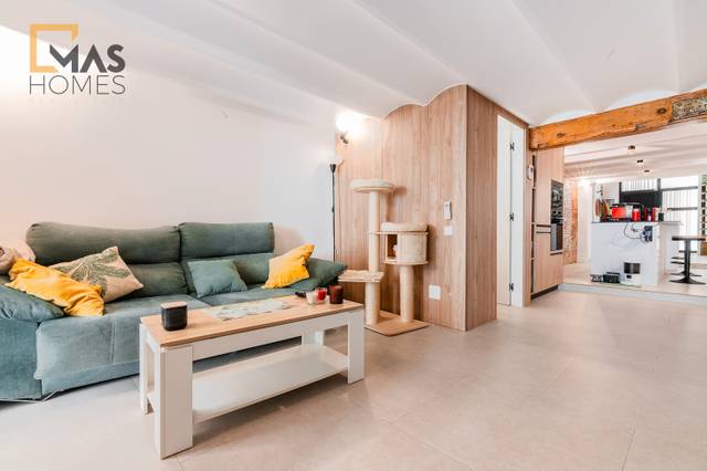 Planta baja en Venta en Carrer de Salvà en El Poble Sec - Parc de Montjuïc