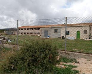 Vista exterior de Nau industrial en venda en Sinarcas