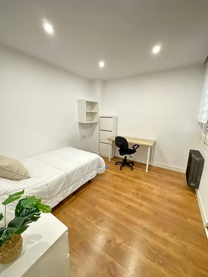 Room in Pamplona / Iruña, Navarra