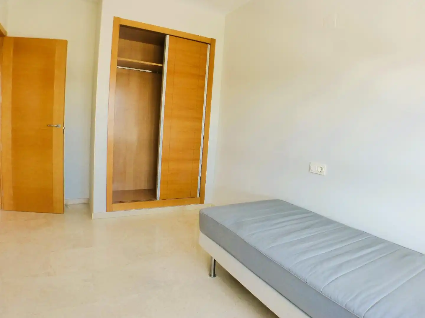 Apartament de lloguer a Paus - Poligono San Blas