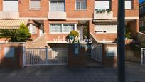 Vista exterior de Casa o xalet en venda en Granollers amb Aire condicionat, Calefacció i Jardí privat