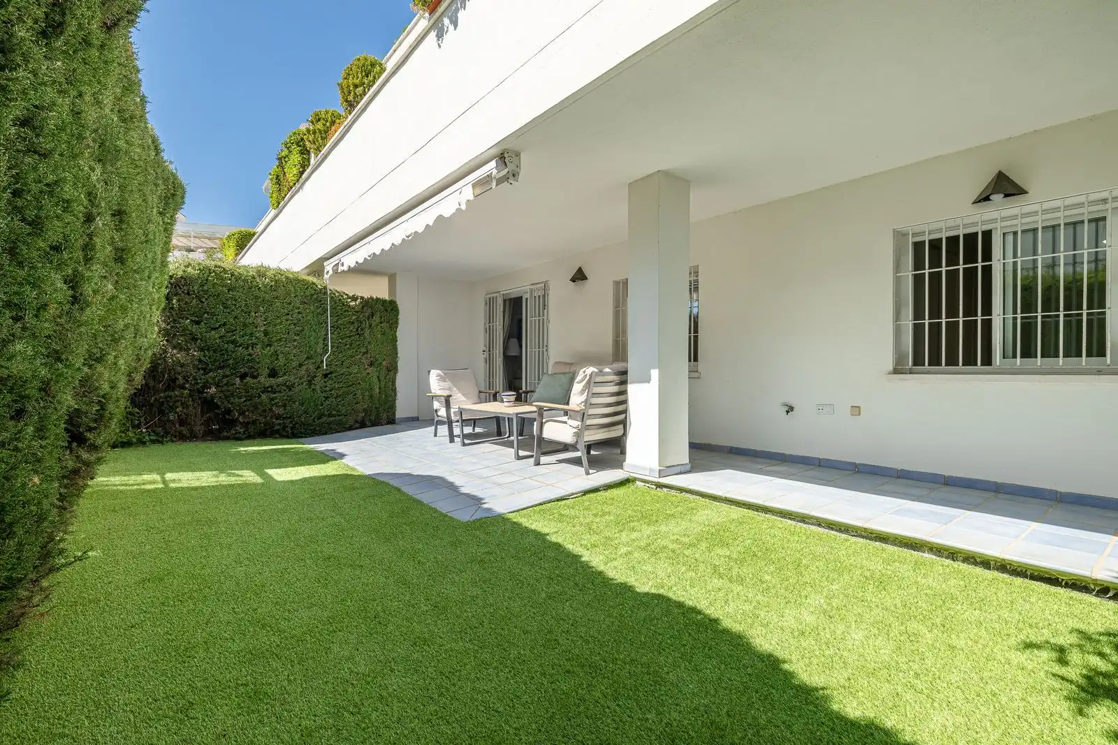 Apartment mit Pool zum Verkauf in Nueva Andalucía