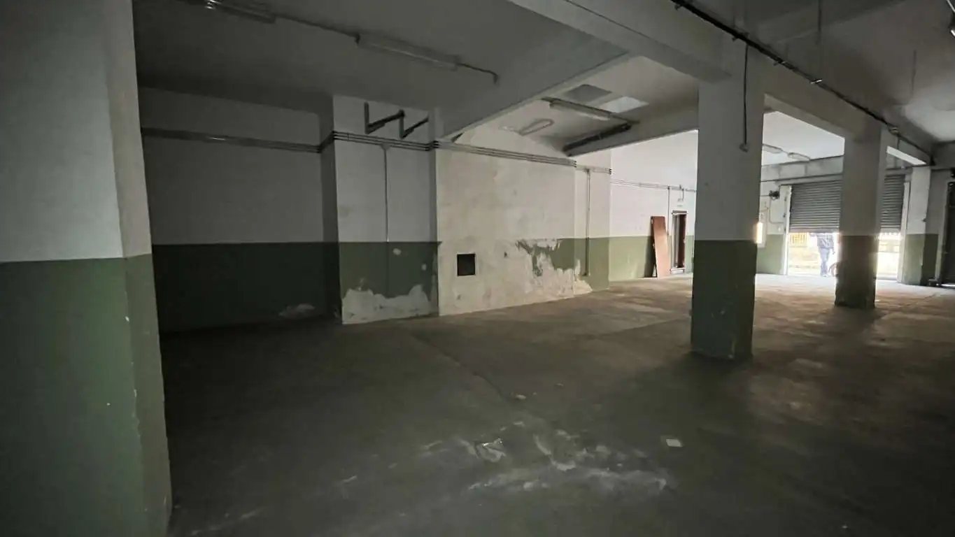 Business premises for sale in C/ Tamarit, imagen 3