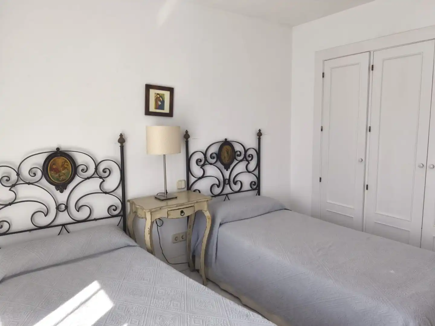 Habitación de Casa adosada de alquiler en Sotogrande con Aire acondicionado, Calefacción y Terraza