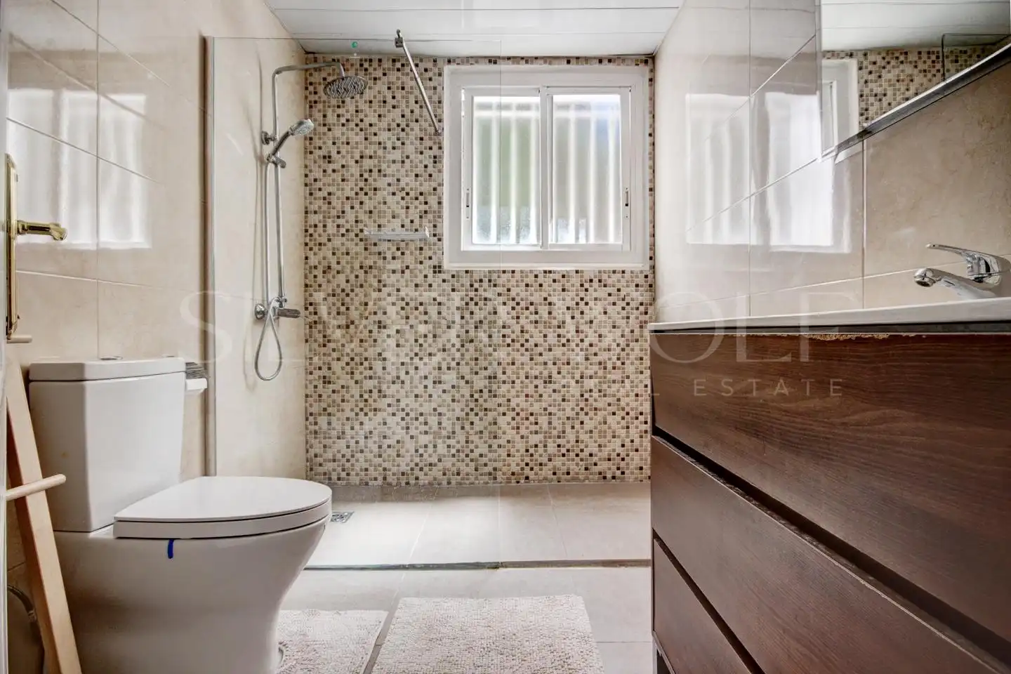House with pool for sale in calle de la Sardana, imagen 24
