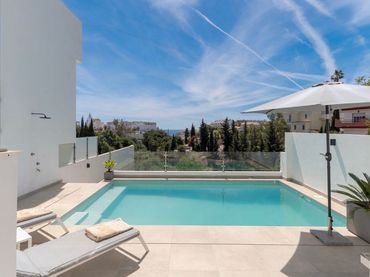 Maison mitoyenne avec piscine à vendre à Torreblanca del Sol