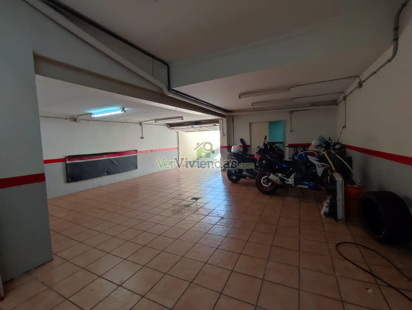Aparcament de Casa o xalet en venda en Cerdanyola del Vallès amb Aire condicionat, Calefacció i Jardí privat