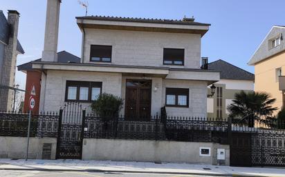 Vista exterior de Casa o xalet en venda en Lugo Capital
