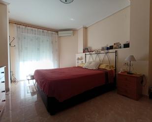 Dormitori de Apartament de lloguer en Moncofa amb Aire condicionat, Terrassa i Moblat