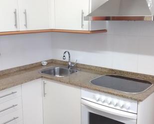 Cuina de Pis de lloguer en Santiago de Compostela  amb Calefacció i Moblat