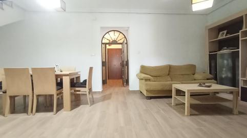 Foto 3 de Casa o xalet en venda a Calle Azofairon, Centro - Doña Mercedes, Dos Hermanas