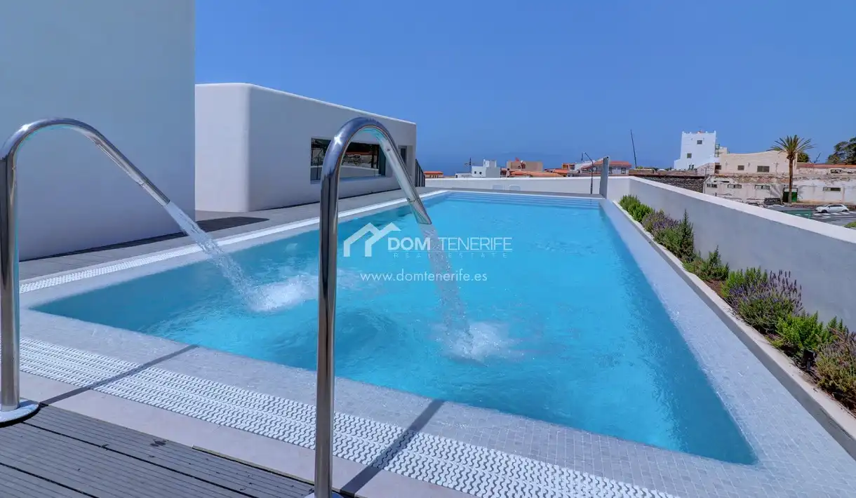 Swimming pool of Flat for sale in Adeje  with Swimming Pool, Furnished and Oven