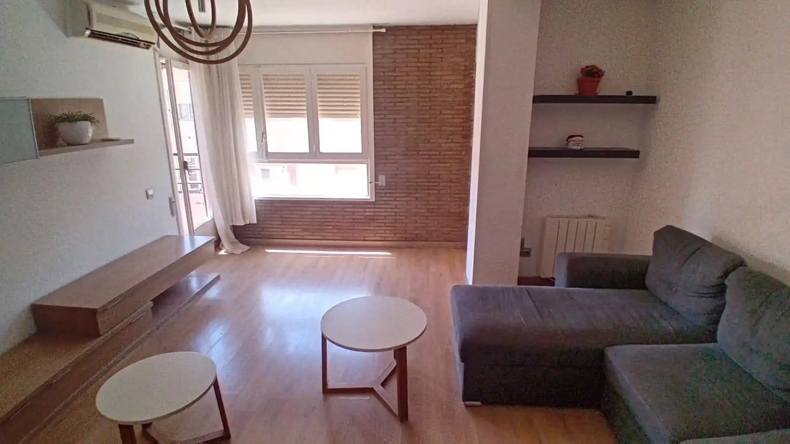 Sala de estar de Apartamento en venta en Lleida con Calefacción, Parquet y Amueblado