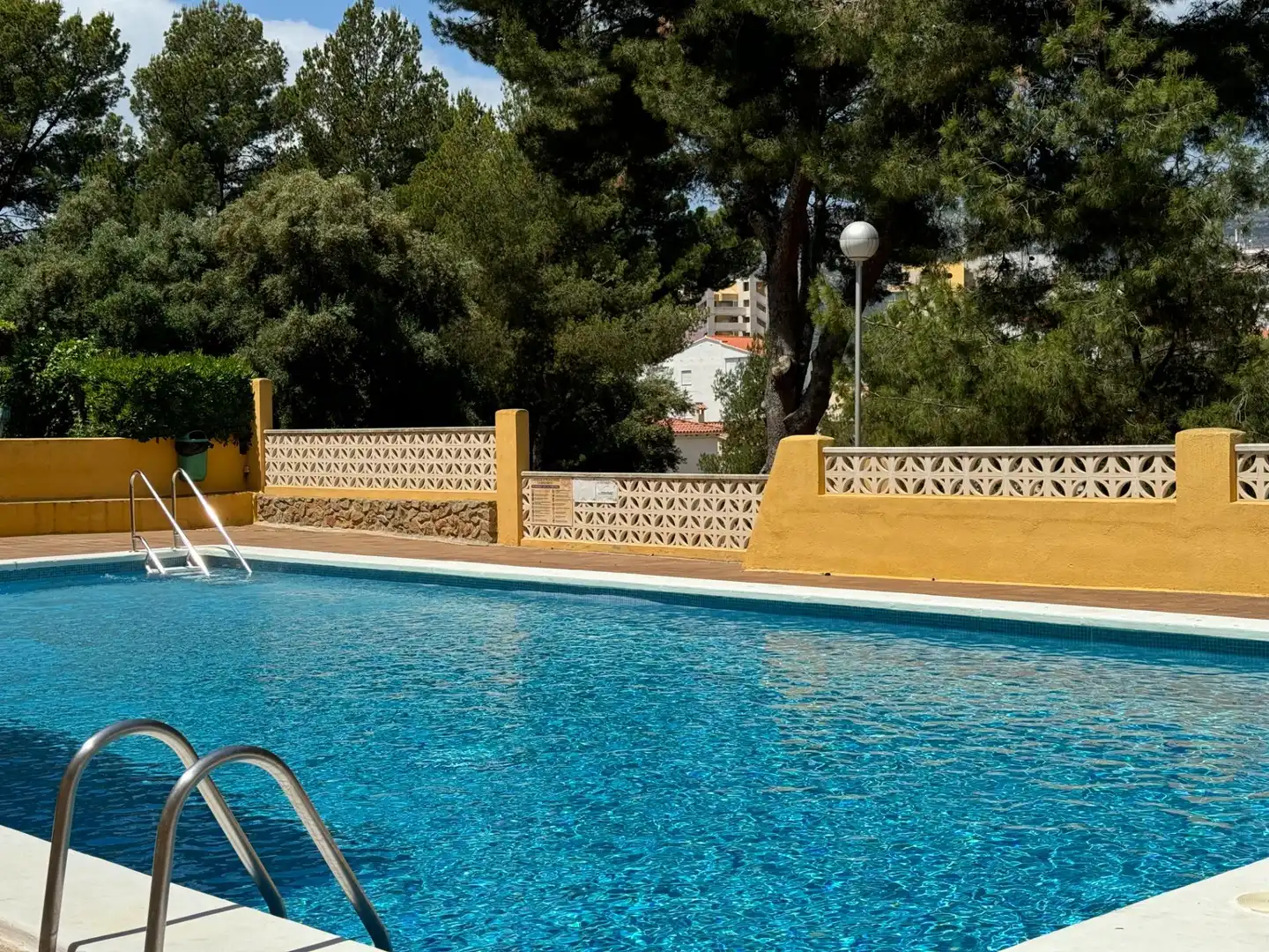 Piscina de Apartament en venda en Oropesa del Mar / Orpesa amb Terrassa, Moblat i Piscina comunitària