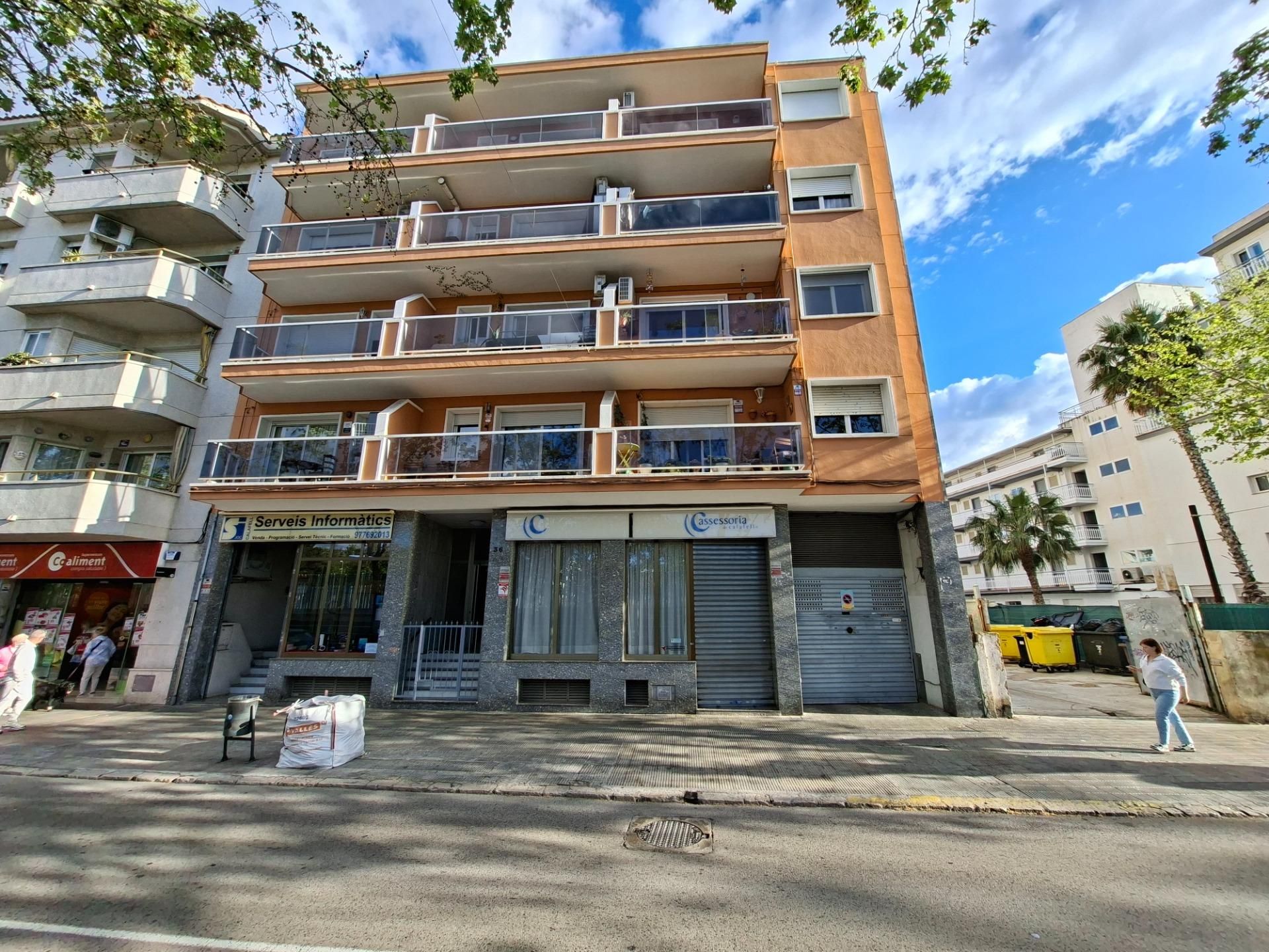 Vista exterior de Pis en venda en Calafell amb Terrassa
