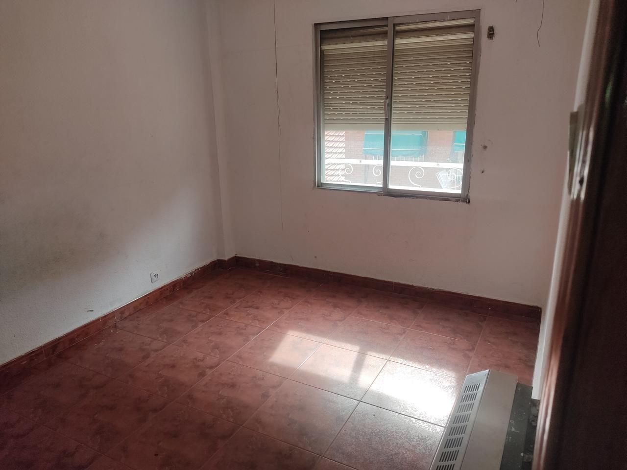 Bedroom of Flat for sale in  Madrid Capital
