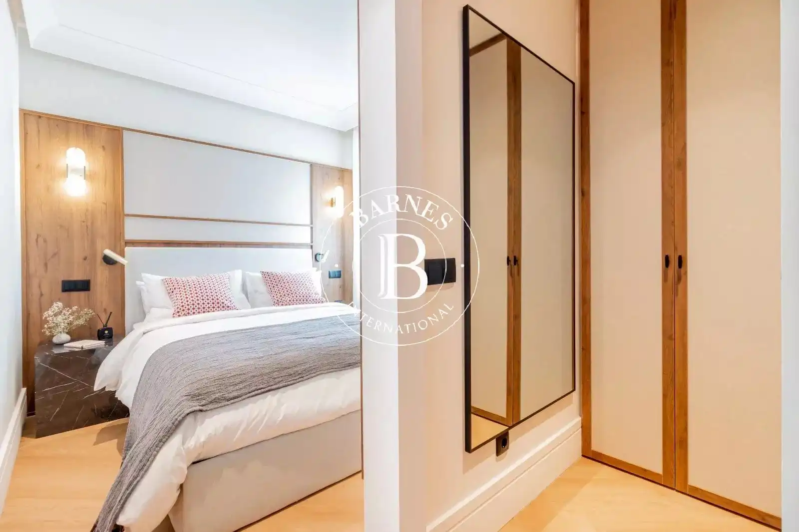 Bedroom of Flat for rent in Madrid  with Air Conditioner, Heating and Terrace