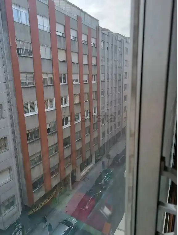 Außenansicht von Wohnung zur Miete in Santiago de Compostela  mit Heizung, Möbliert und Ofen