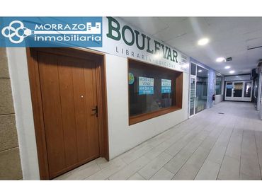 Locale commerciale in vendita a Avenida Montero Ríos 101
