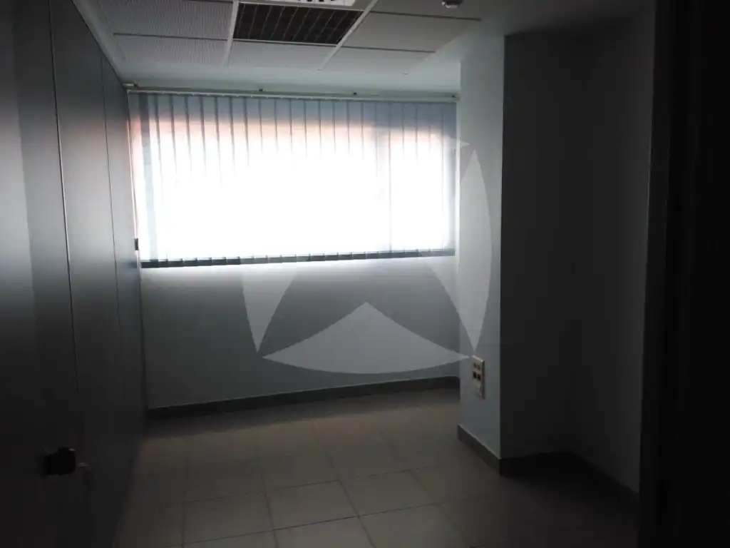 Oficina amb ascensor en venda a C. Luis Álvarez Lencero, 3, imagen 4