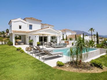 Villa con piscina in vendita a Casares Golf - Casares del Sol
