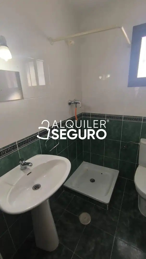 Baño de Casa o chalet de alquiler en Almensilla con Aire acondicionado y Amueblado