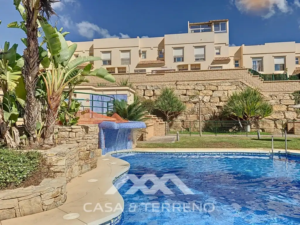 Adossat amb piscina en venda a Calle Celestina, imagen 4