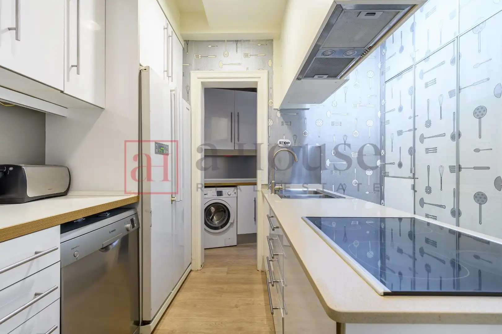 Piso con balcón en venta en Avenida de Josep Tarradellas, imagen 8