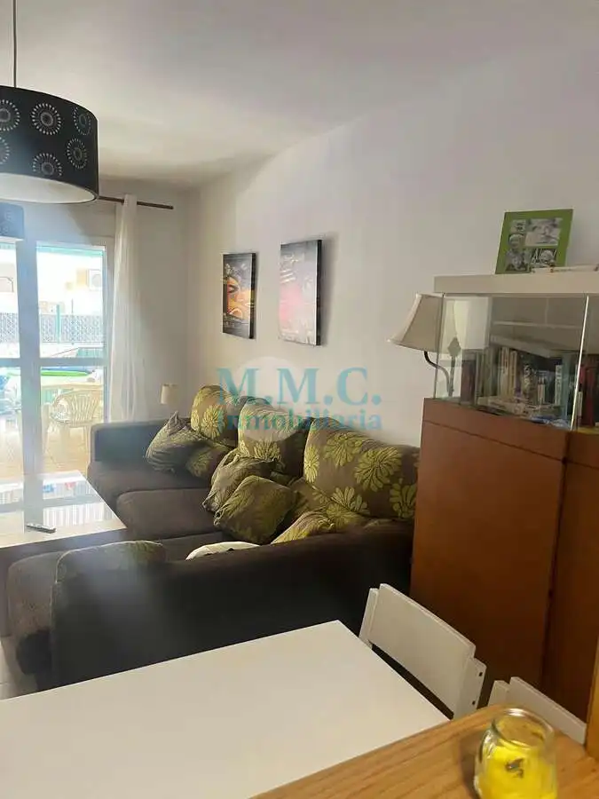 Sala de estar de Piso en venta en Roquetas de Mar con Aire acondicionado, Terraza y Amueblado