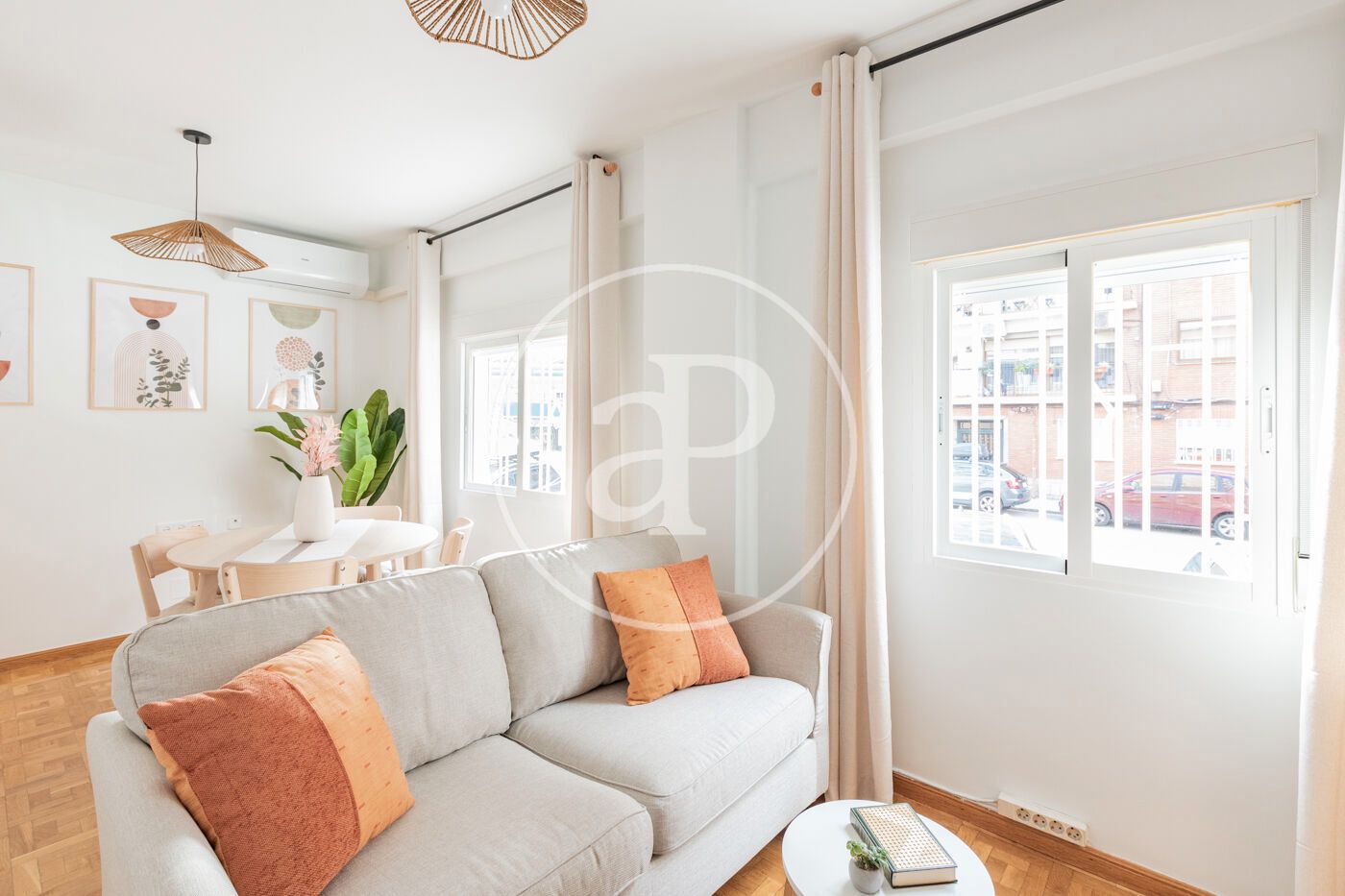 Sala d'estar de Pis de lloguer en  Madrid Capital amb Aire condicionat, Calefacció i Moblat