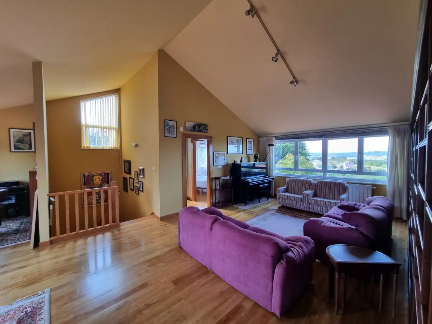 Living room of Houses for sale in Miño  with Heating, Parquet flooring and Storage room